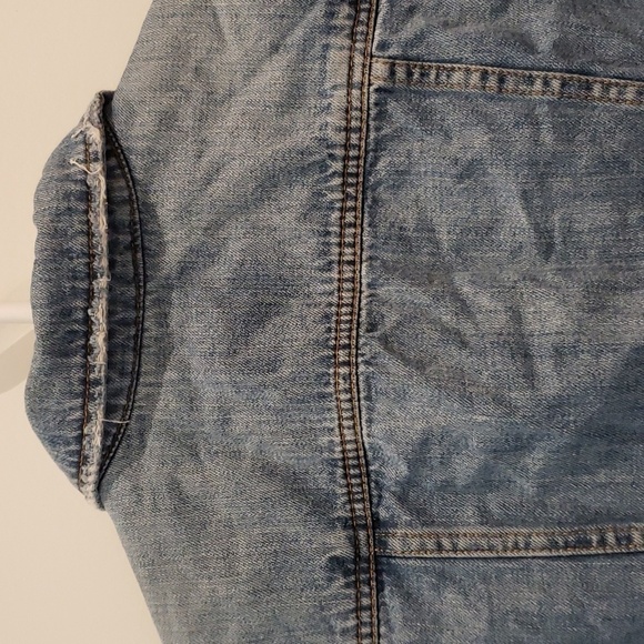 Pull & Bear Denim Jacket Raw Edge Distressed Women's Size M - Picture 7 of 13